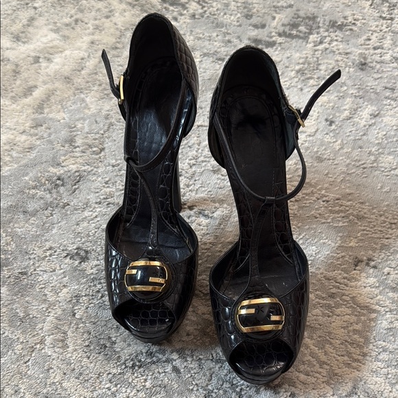Fendi Shoes - Fendi Elegant Black Peep-Toe Heels